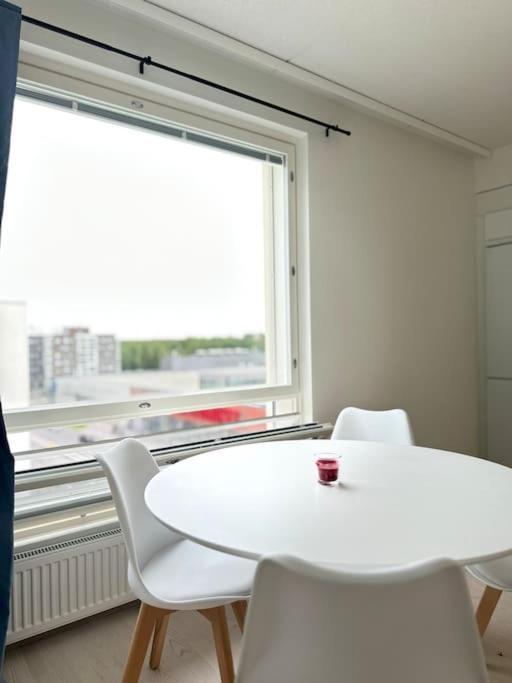 Appartamento Huoneisto Juna Aseman Vieressae Vantaa Esterno foto