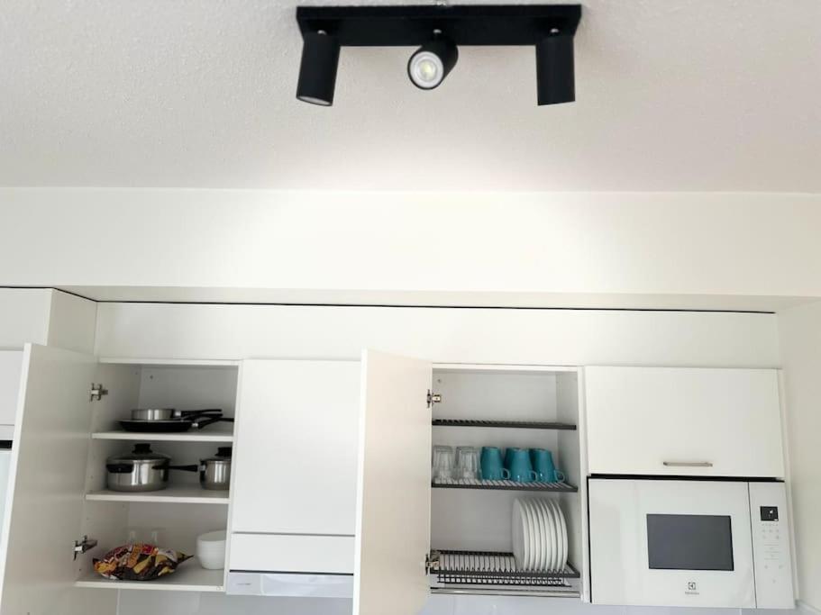Appartamento Huoneisto Juna Aseman Vieressae Vantaa Esterno foto
